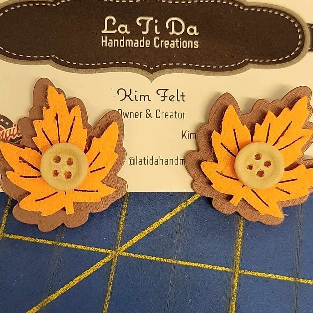 La Ti Da Handmade Leaves Leaf 3 Layer w Button Fall Autumn Thanksgiving Orange